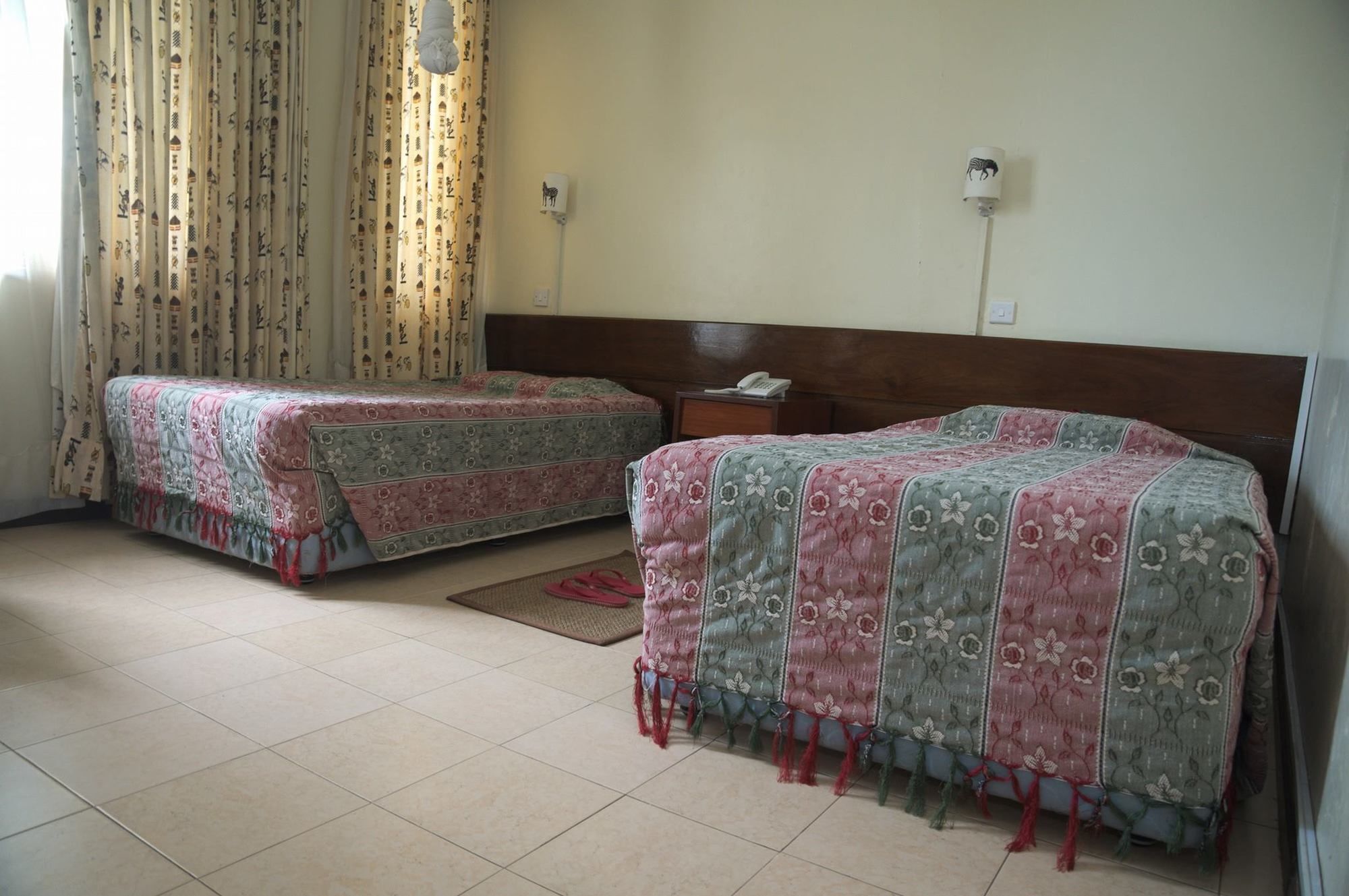 Lotus Hotel Mombasa Bagian luar foto